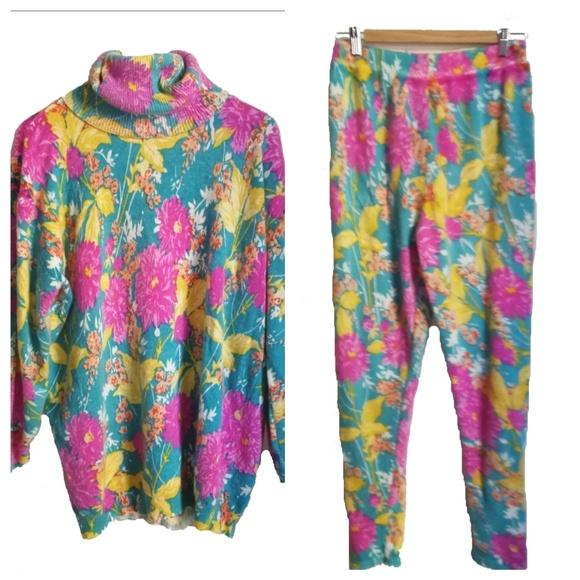 Vintage Sweaters - Vintage Bedo Wool Floral Pants Suit, size L